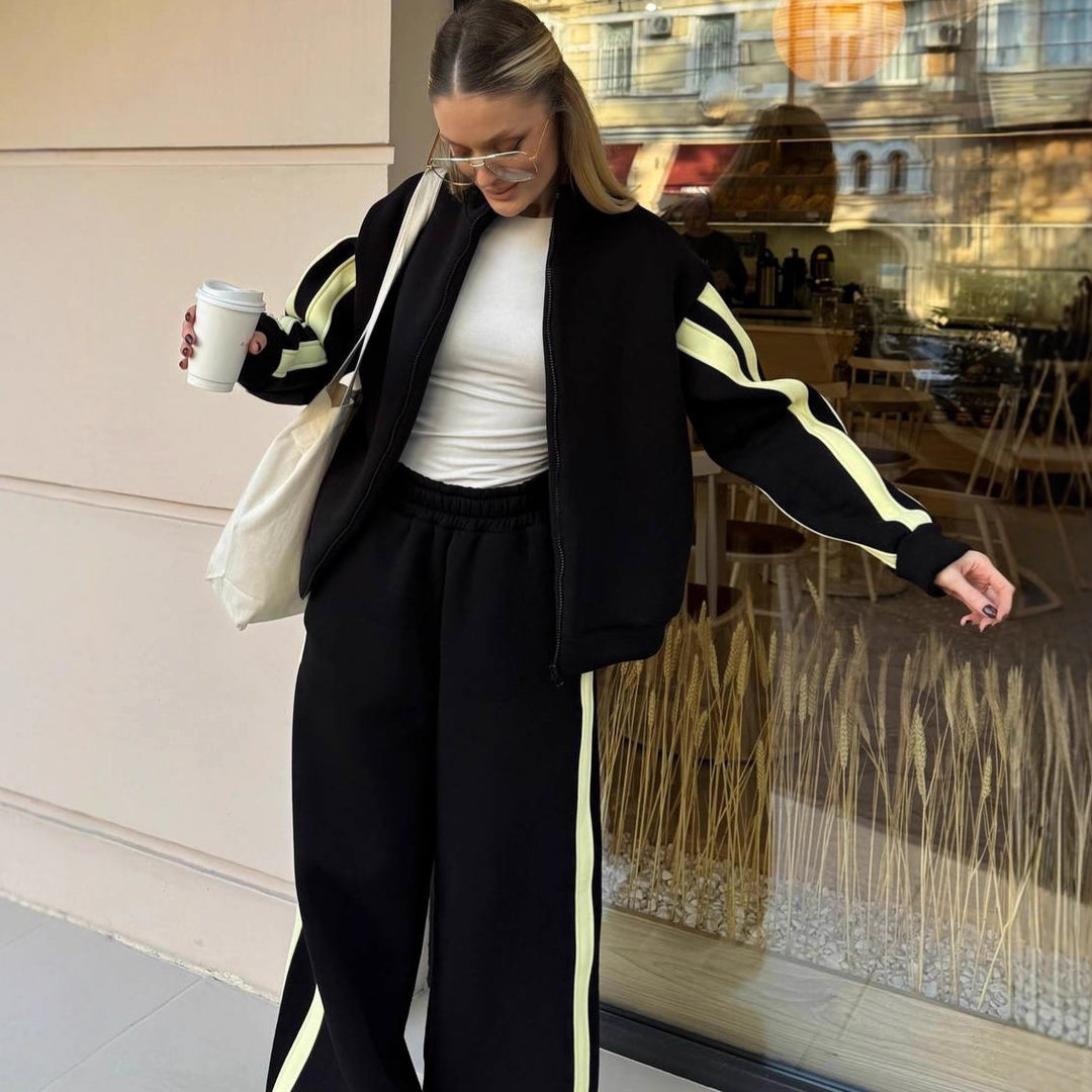 Damsk sportig fleecejacka och lösa byxor kombination Mirla-Eva Jonsson