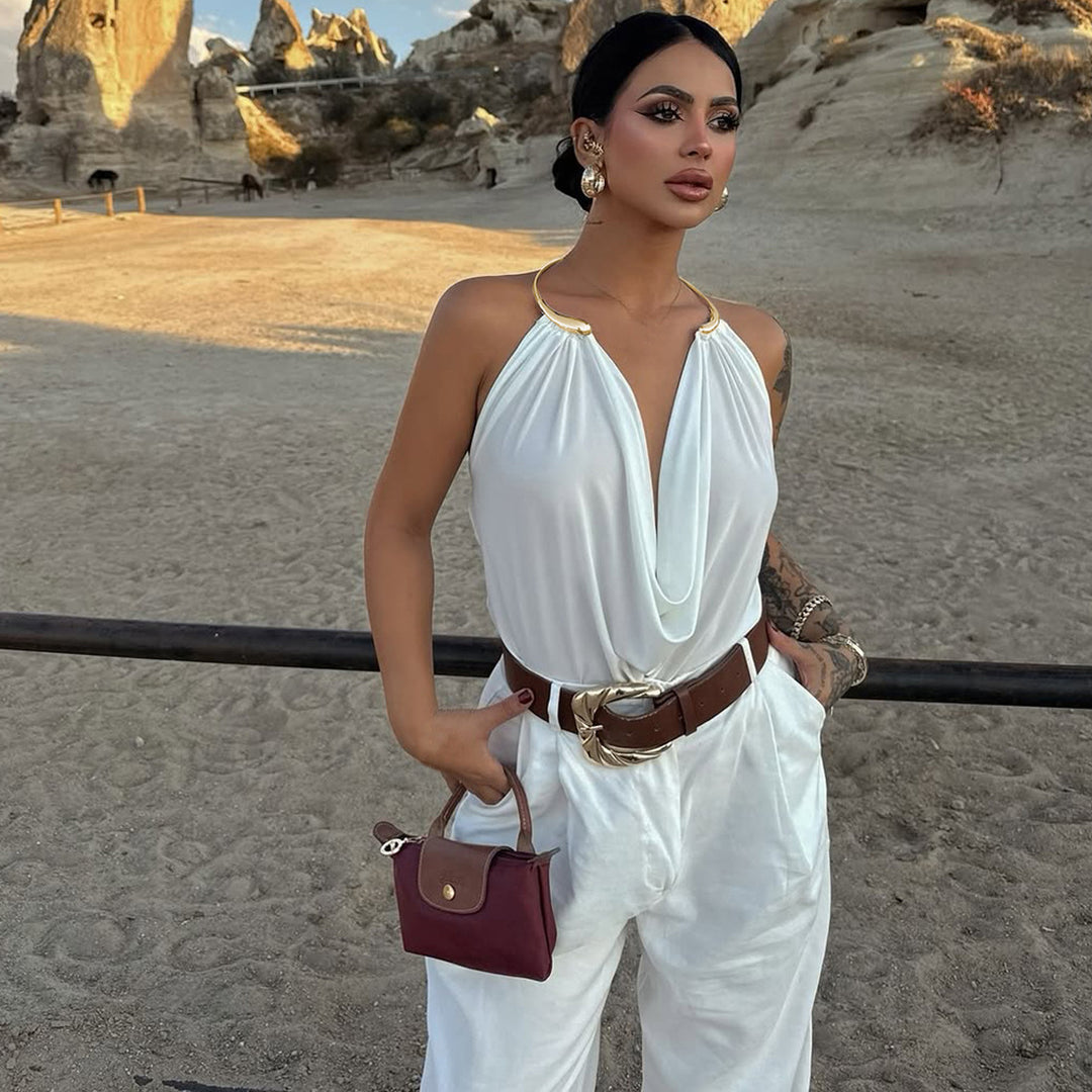 Damsk wrap top med raffinerad halsringning och elegant drapering Mirla-Eva Jonsson