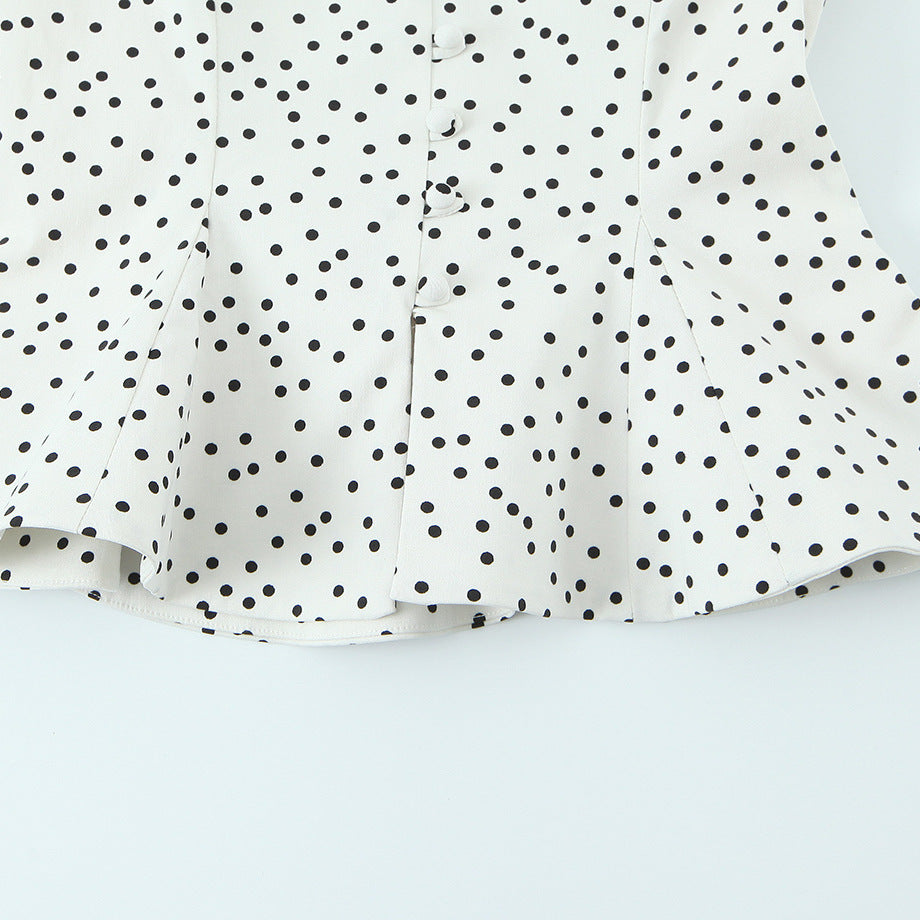 Damska Polka-Dot Figursydd överdel med elegant knapplist Mirla-Eva Jonsson
