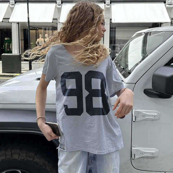 Damska Sportig V-hals T-shirt med trendig tryck Mirla-Eva Jonsson