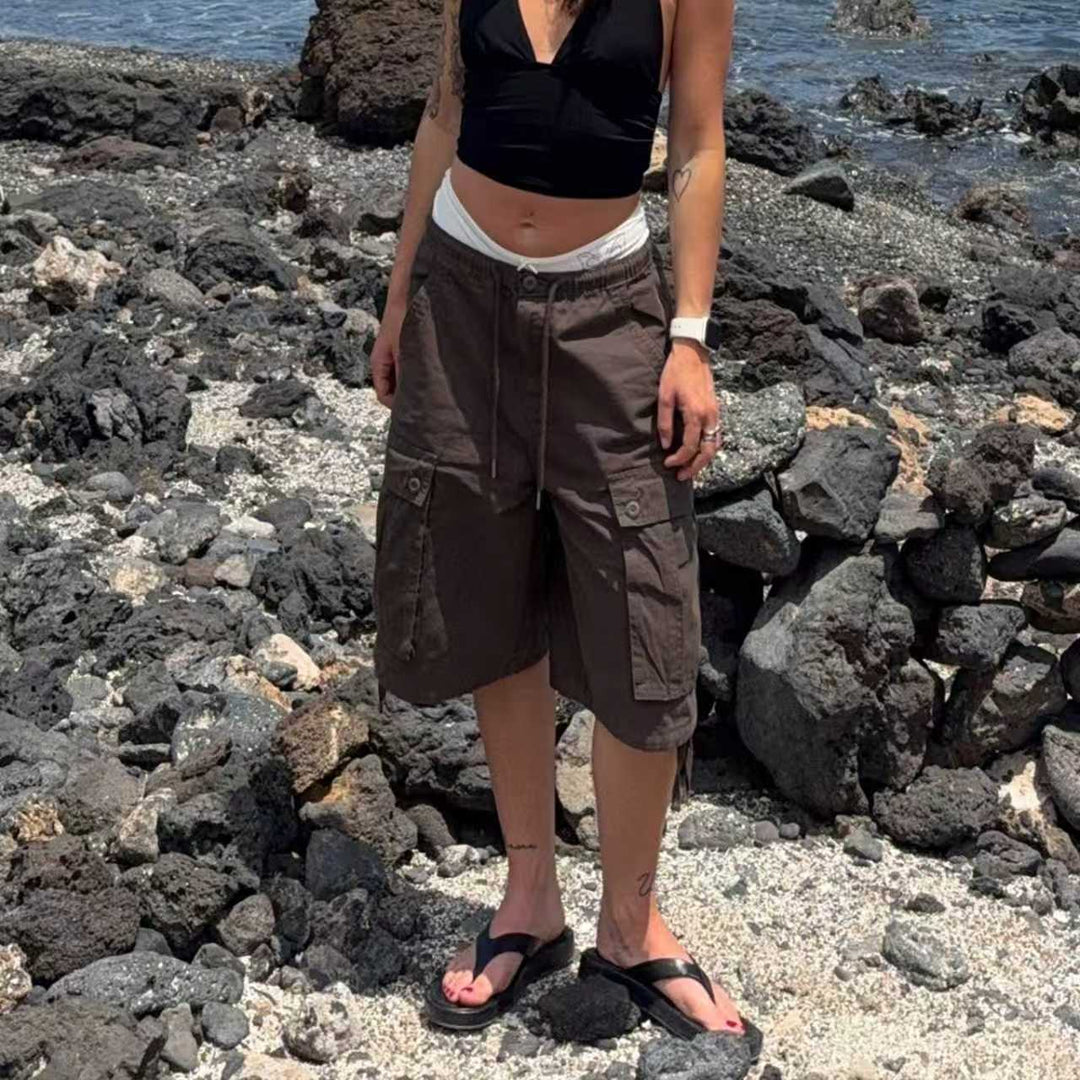 Damska cargo-shorts med elastisk midja och praktiska sidofickor Mirla-Eva Jonsson