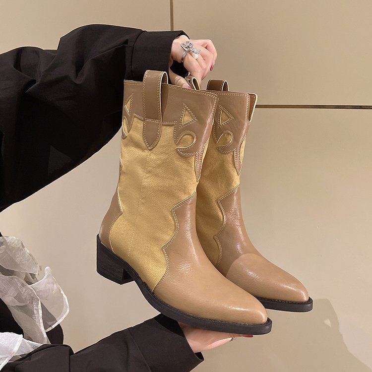 Damska cowboystövlar med modernt broderimotiv Mirla-Eva Jonsson