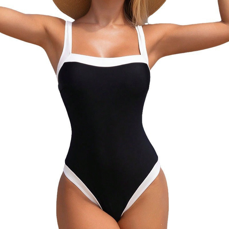 Damska enstycken baddräkt med modernt kontrastdesign Mirla-Eva Jonsson
