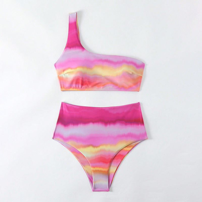 Damska högtaljande bikini-set med asymmetrisk topp och blommiga accenter Mirla-Eva Jonsson