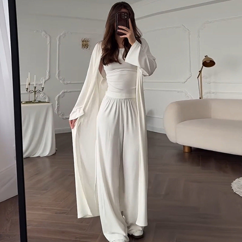 Damska loungewear-kombinering av långärmad topp och vida palazzo-byxor Mirla-Eva Jonsson