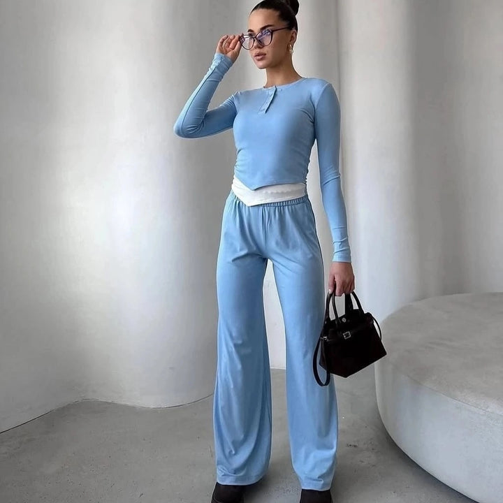Damska loungewear-set med elegant Henley-överdel och löst snitt Mirla-Eva Jonsson