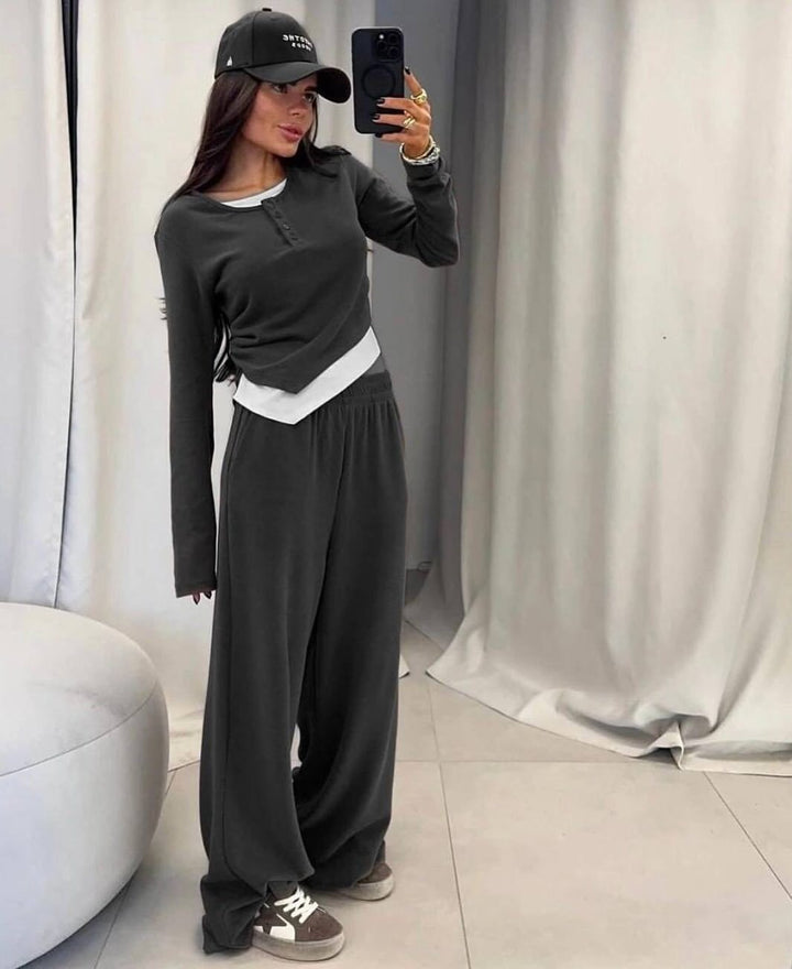 Damska loungewear-set med elegant Henley-överdel och löst snitt Mirla-Eva Jonsson