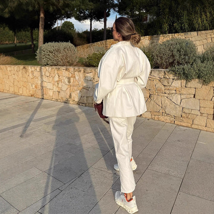 Damska mode oversized blazerjacka med utstickande snitt Mirla-Eva Jonsson