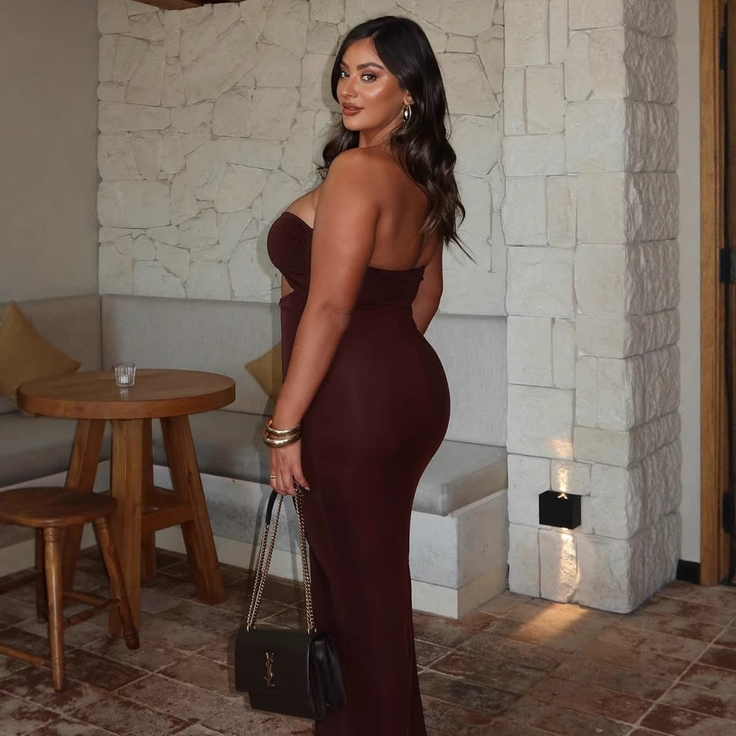 Damska omlottklänning med spännande cut-out och glamourös detalj Mirla-Eva Jonsson