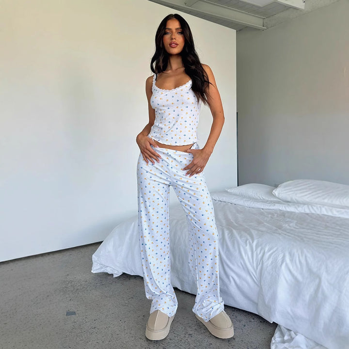 Damska pyjamas-set med dekorerade axelremmar och elastisk midja Mirla-Eva Jonsson