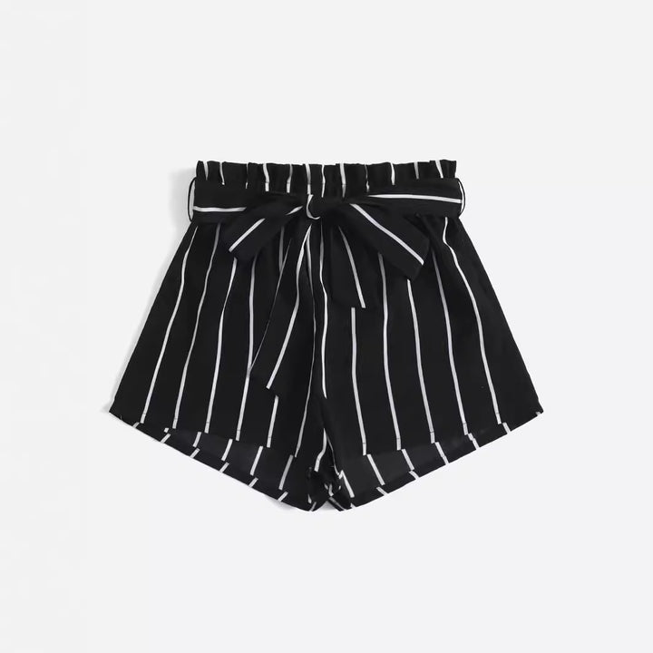 Damska randiga fritids-shorts med elastisk midja och knytbälte Mirla-Eva Jonsson