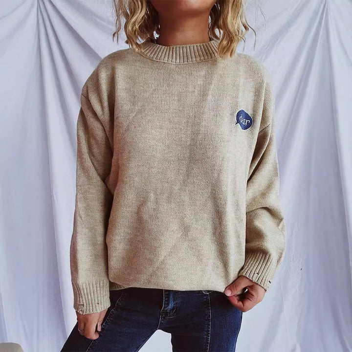 Damskihuvtröja med färgglada broderimotiv och avslappnad passform Mirla-Eva Jonsson