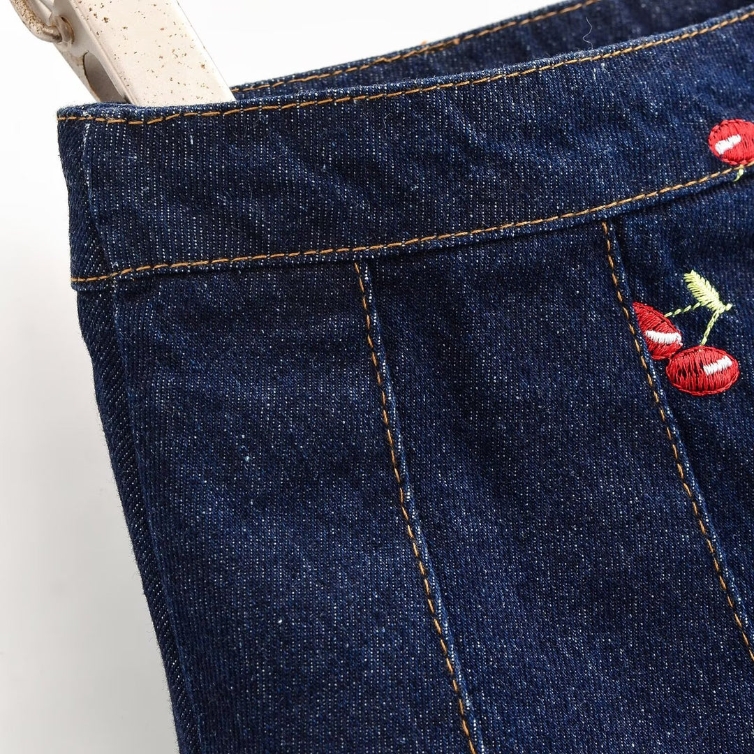 Damskjol med detaljerad broderi och plissert design Mirla-Eva Jonsson