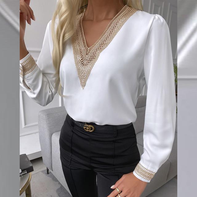 Damskjorta med fascinerande virkade krage och eleganta detaljer Mirla-Eva Jonsson
