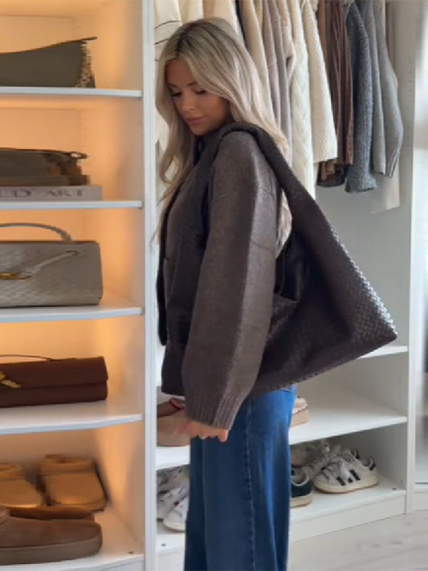 Damskjorta med oversized passform och knappdetaljer Mirla-Eva Jonsson