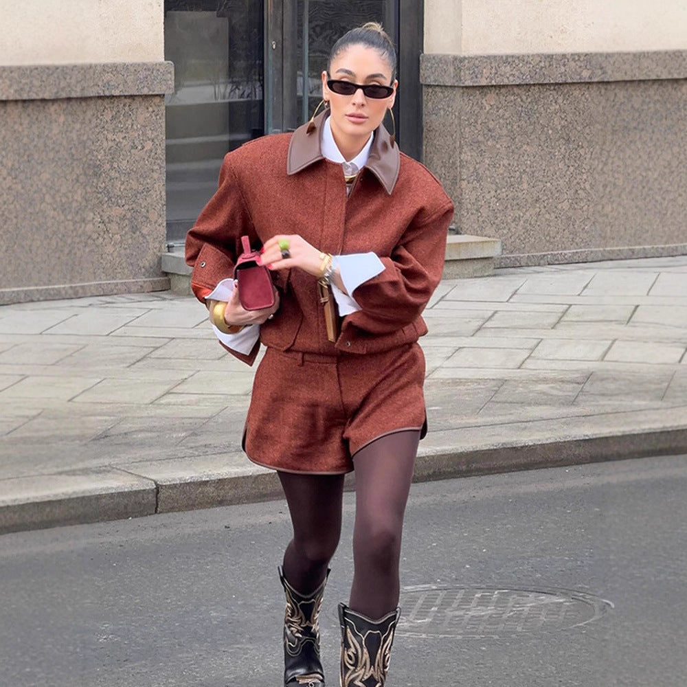 Damskt modernt blazer- och shortset med strukturerat yttertyg Mirla-Eva Jonsson
