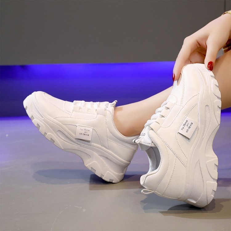 Damsneakers med foder i konstpäls Mirla-Eva Jonsson