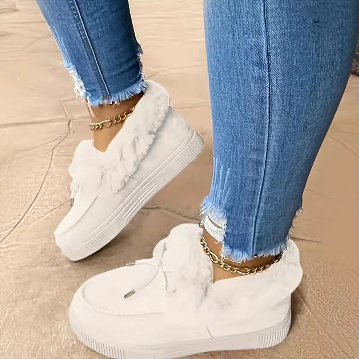 Damsneakers med mysig pä krage Mirla-Eva Jonsson