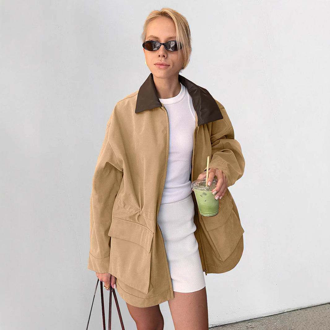 Damsövergångsjacka i avslappnad oversized passform med kontrasterande krage Mirla-Eva Jonsson