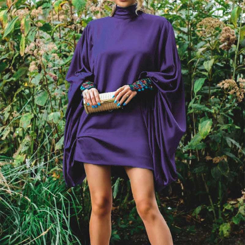 Damsöversize designerklänning med ståkrage Mirla-Eva Jonsson