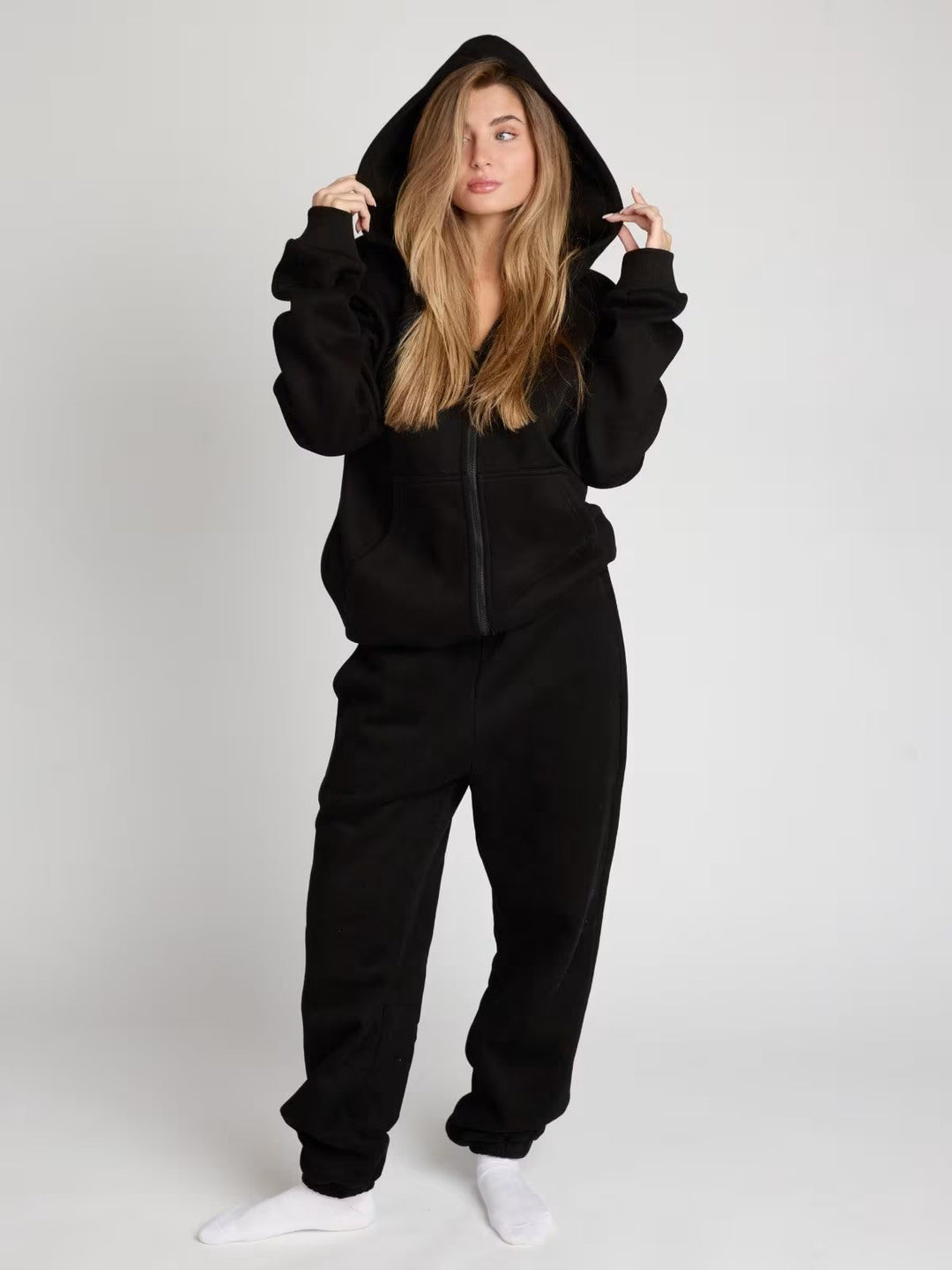 Damsportig fleece-joggingdräkt med hög krage och elastisk midja Mirla-Eva Jonsson