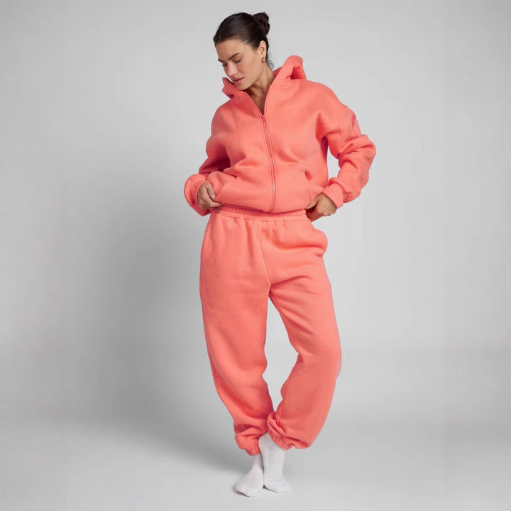 Damsportig fleece-joggingdräkt med hög krage och elastisk midja Mirla-Eva Jonsson