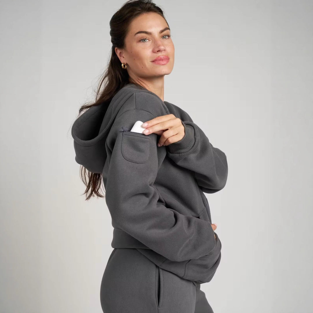 Damsportig fleece-joggingdräkt med hög krage och elastisk midja Mirla-Eva Jonsson