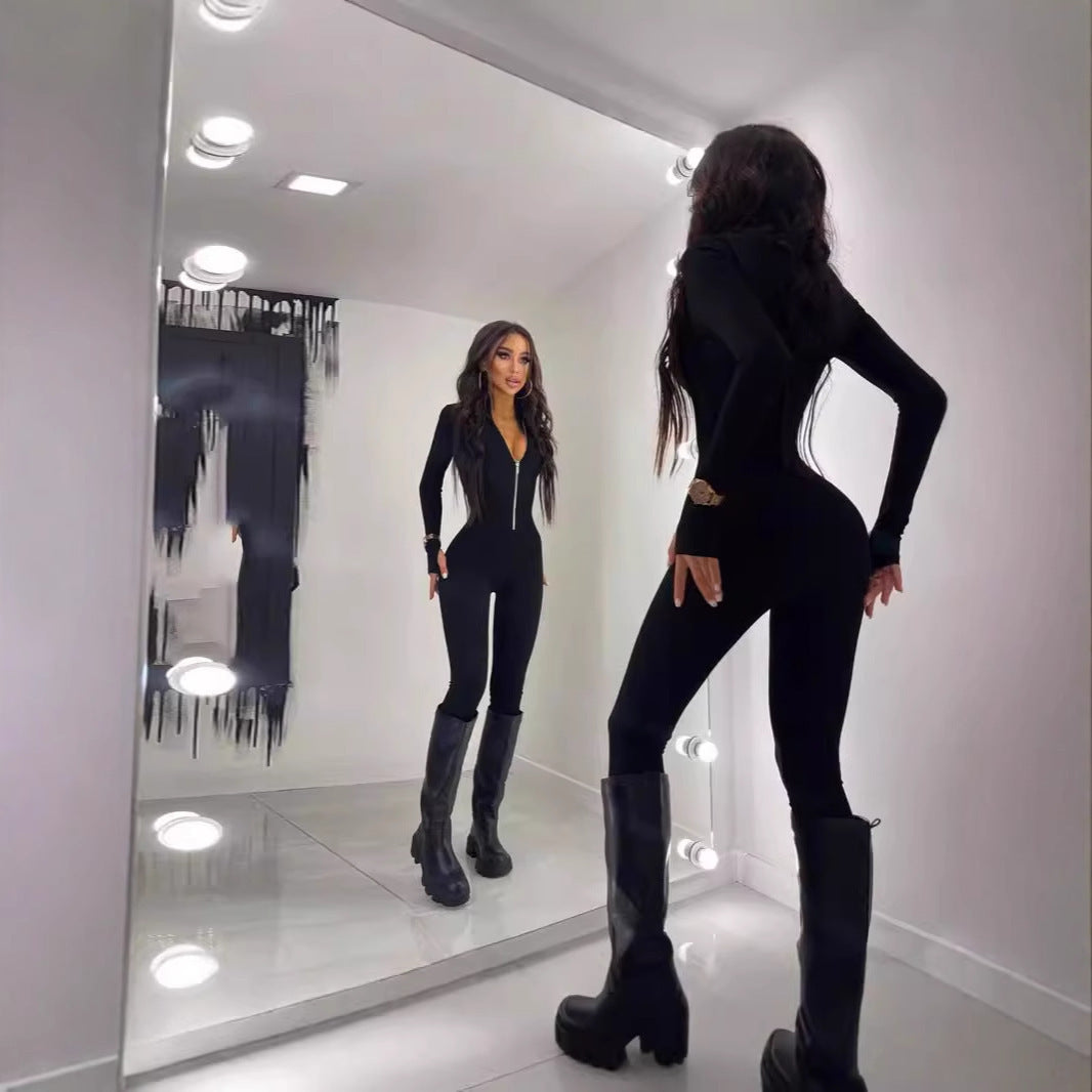 Damsportig jumpsuit med blixtlås och figuretsande snitt Mirla-Eva Jonsson