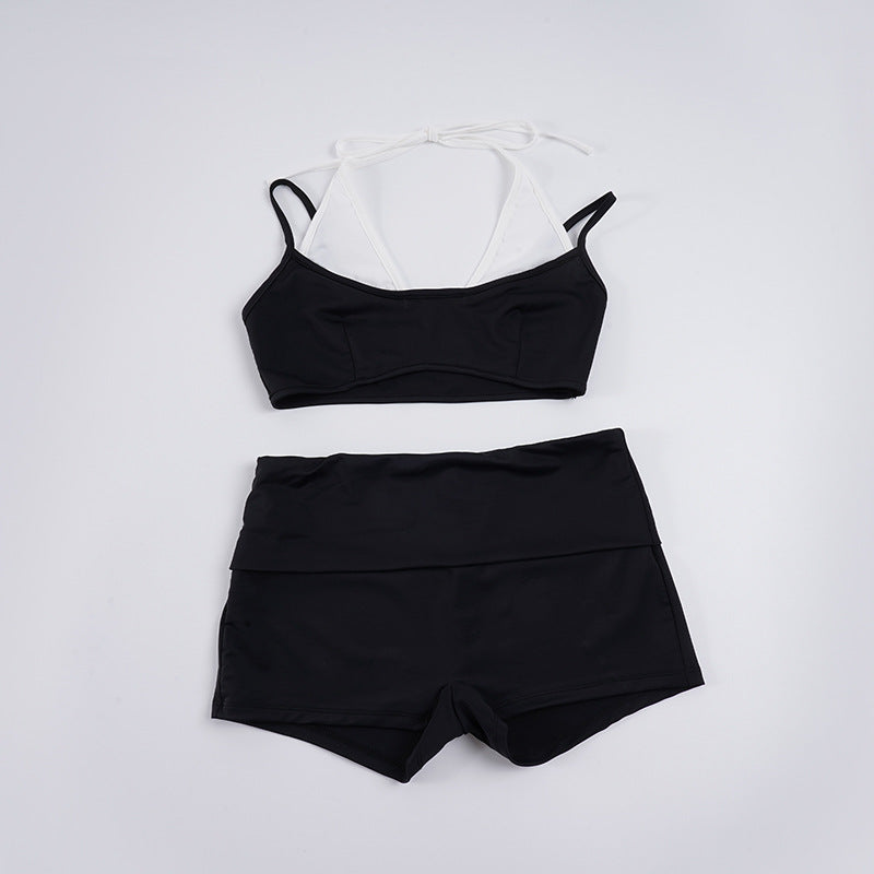 Damsportigt bikini-set med hög midja och moderiktig design Mirla-Eva Jonsson