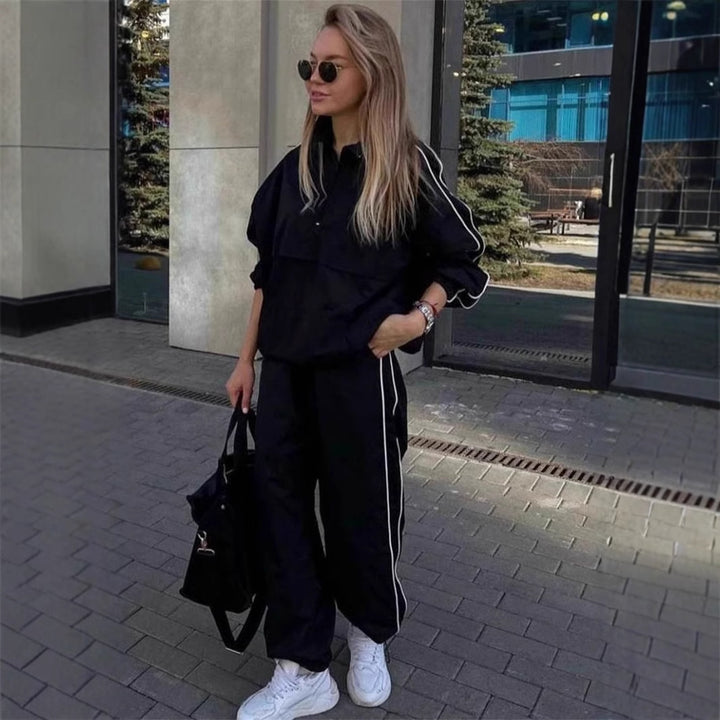 Damsportjacka med ståkrage och halv dragkedja Mirla-Eva Jonsson