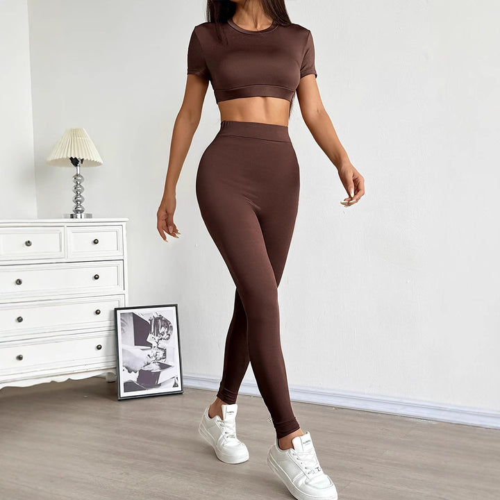 Damsset med croppad topp och figurnära leggings Mirla-Eva Jonsson