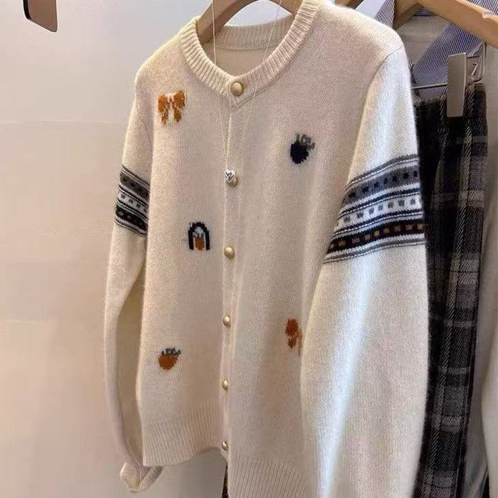 Damstickad Jacka med Eleganta Applikationer och Knapddetaljer Mirla-Eva Jonsson