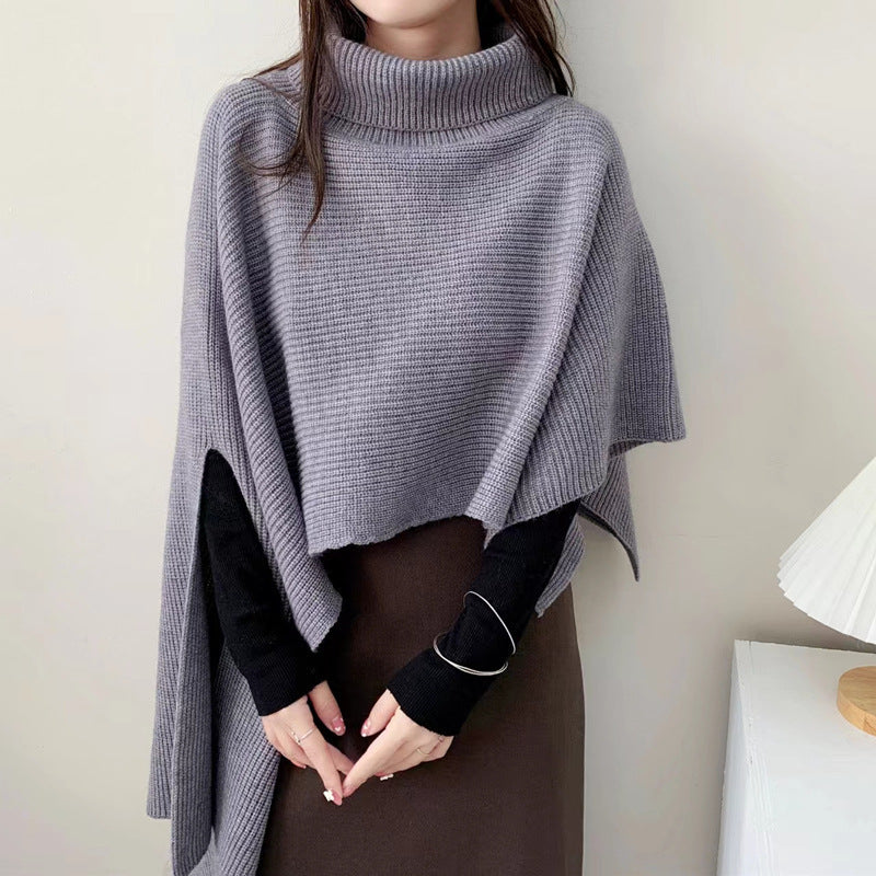 Damstickad Poncho med Högkrage och Elegant Ribbstruktur Mirla-Eva Jonsson