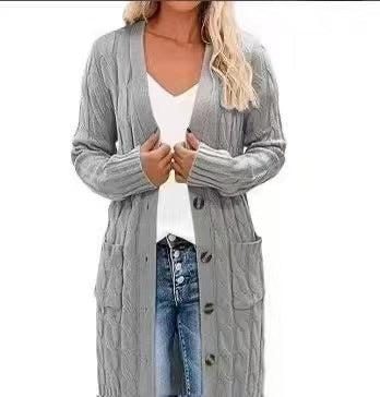 Damstickad cardigan med flätmönster och praktiska fickor Mirla-Eva Jonsson
