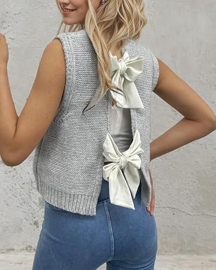 Damstickad jacka med dekorativ design på baksidan och sladdetaljer Eva Jonsson-Eva Jonsson