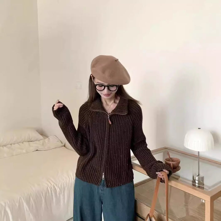 Damstickad jacka med dragkedja och randmönster Mirla-Eva Jonsson