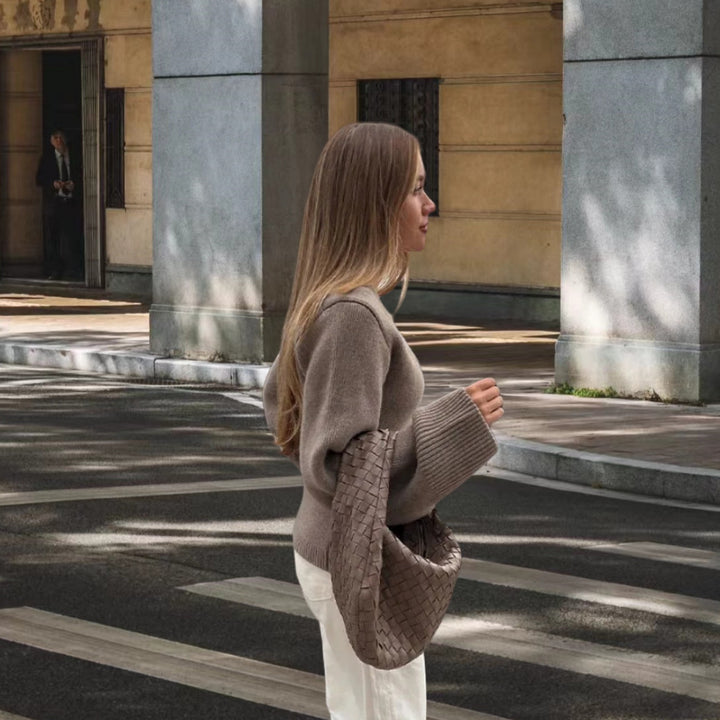 Damstickad jacka med eleganta detaljer och avslappnad passform Mirla-Eva Jonsson