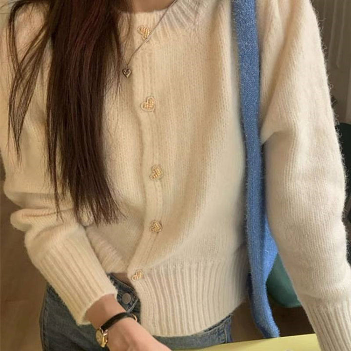 Damstickad jacka med hjärtknappdetaljer och elegant skärning Eva Jonsson-Eva Jonsson