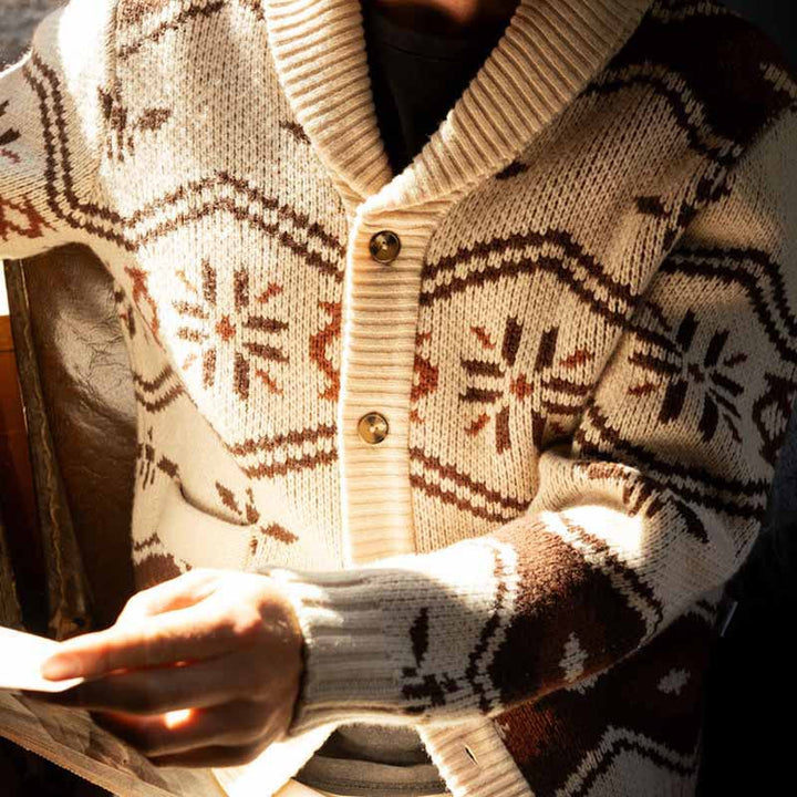 Damstickad jacka med intrikat mönster Mirla-Eva Jonsson