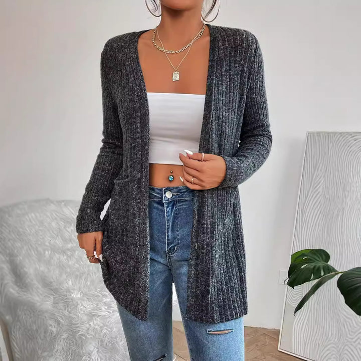 Damstickad jacka med strukturerad design och praktiska fickor Eva Jonsson-Eva Jonsson