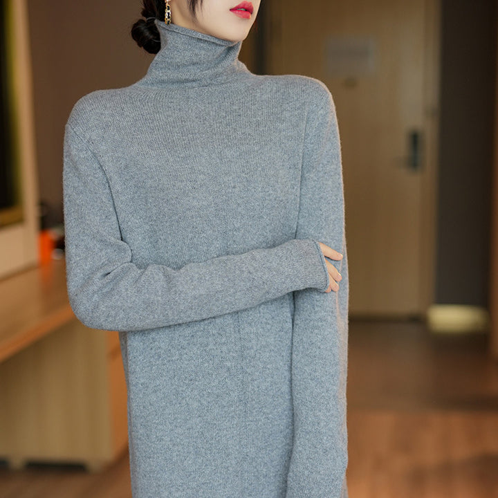 Damstickad klänning med hög krage och elegant struktur Eva Jonsson-Eva Jonsson