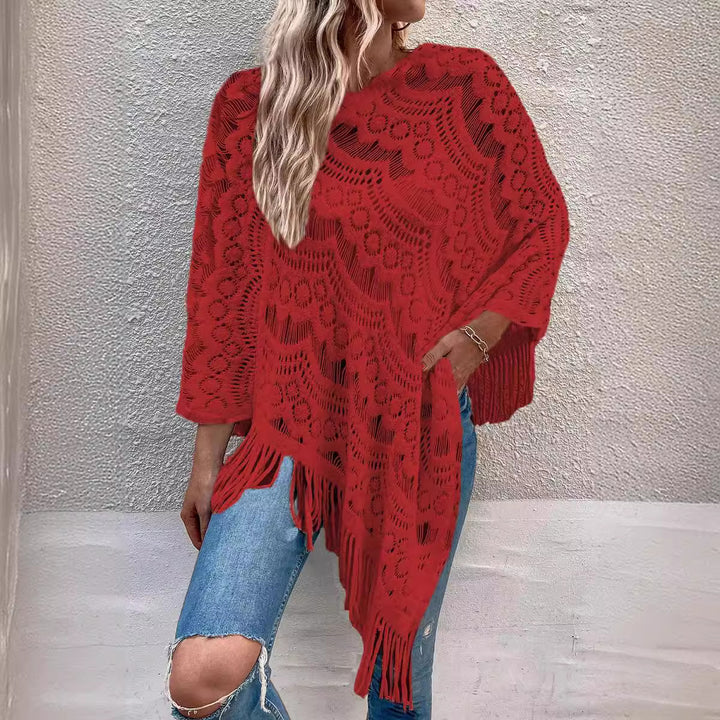 Damstickad poncho med iögonfallande virkade mönster och modefransar Eva Jonsson-Eva Jonsson