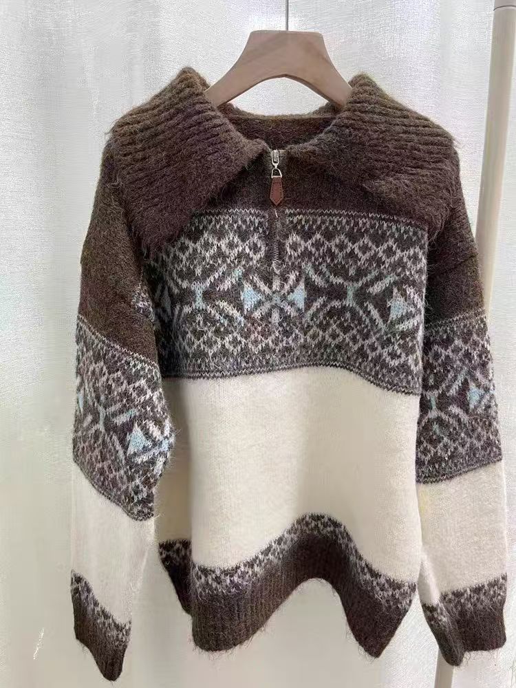 Damstickad tröja med detaljerat norskt mönster Mirla-Eva Jonsson
