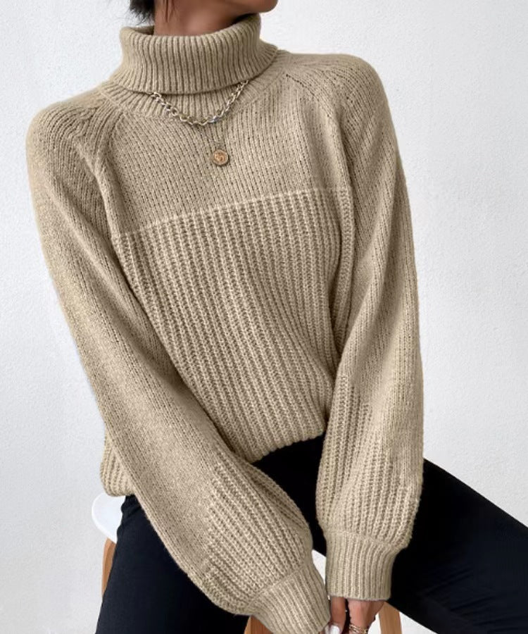 Damstickad tröja med högt krage och strukturerad ribbdesign Eva Jonsson-Eva Jonsson