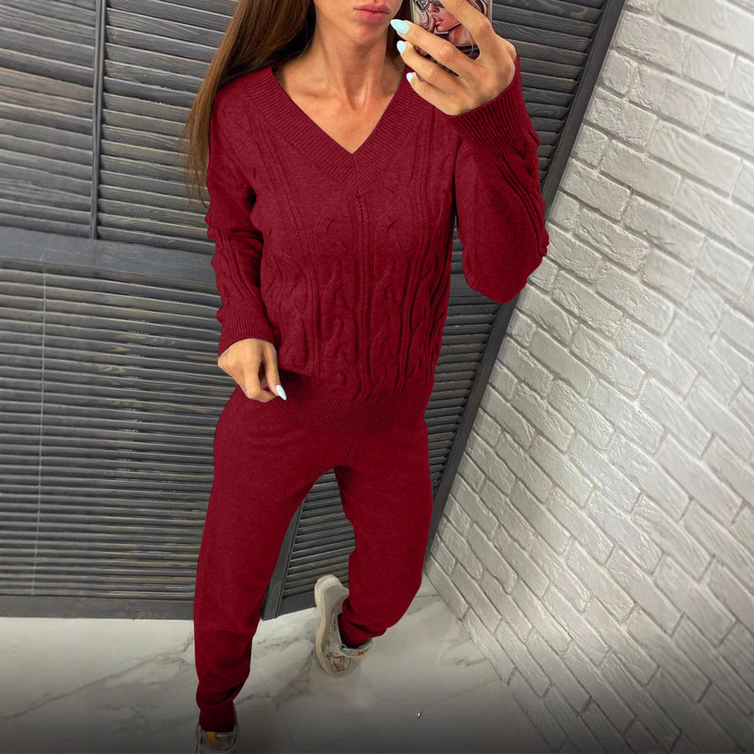 Damstickad tröja och joggingbyxor set med flätmönster Mirla-Eva Jonsson