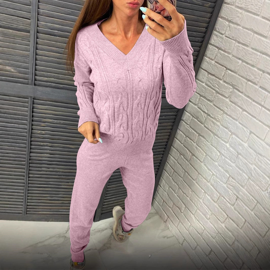 Damstickad tröja och joggingbyxor set med flätmönster Mirla-Eva Jonsson