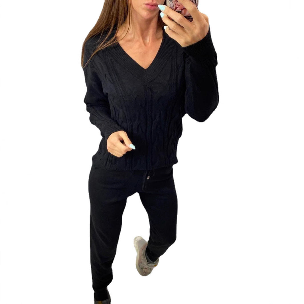 Damstickad tröja och joggingbyxor set med flätmönster Mirla-Eva Jonsson