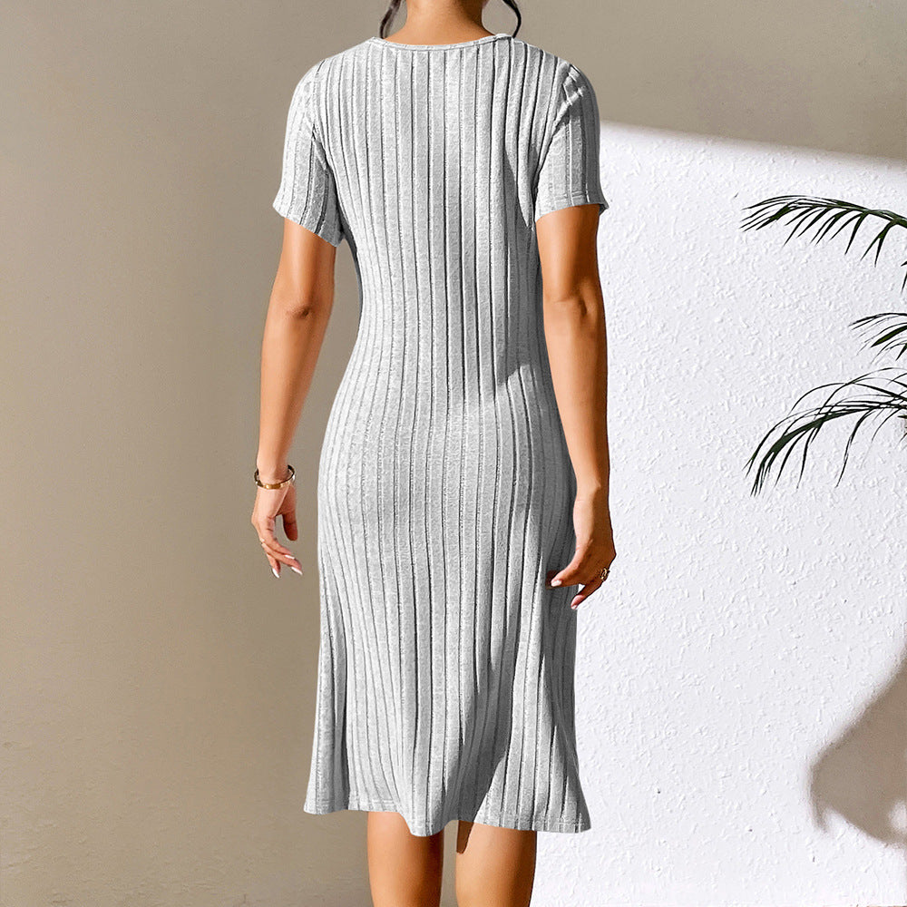 Damstrickklänning med modeaussnitt och elastiskt material Eva Jonsson-Eva Jonsson