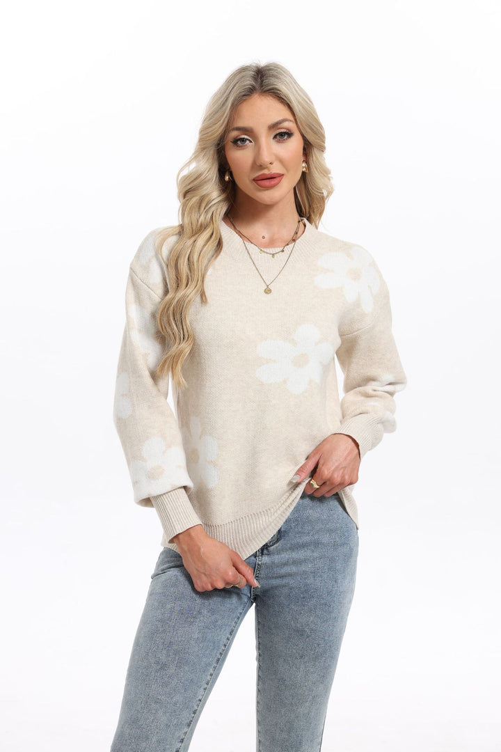 Damsweater med blommönster och avslappnad passform Mirla-Eva Jonsson