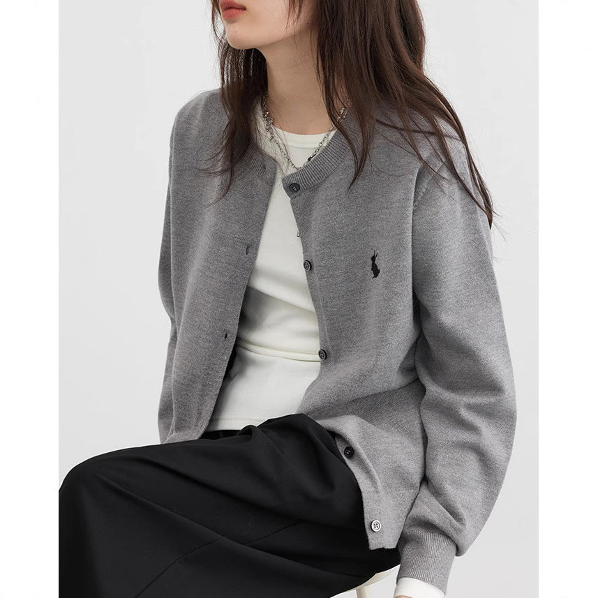 Damsweater med nostalgisk design Mirla-Eva Jonsson